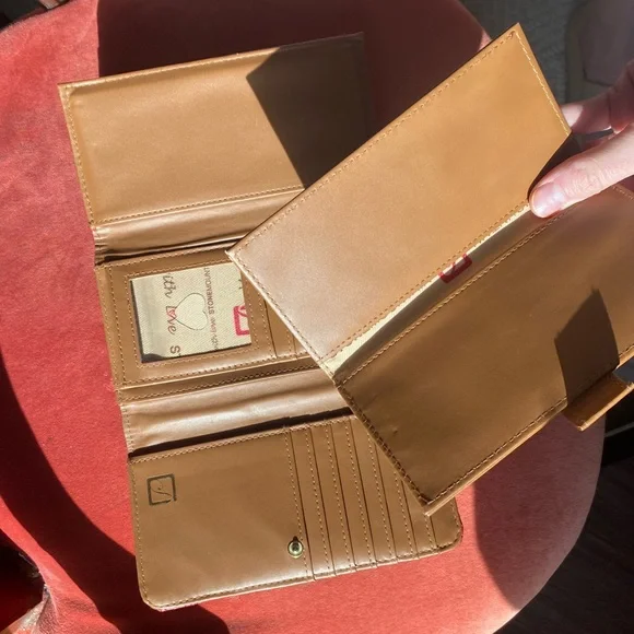 Stone Mountain Elegant Floral Embossed Red Wallet Wristlet - Picture 5 of 7